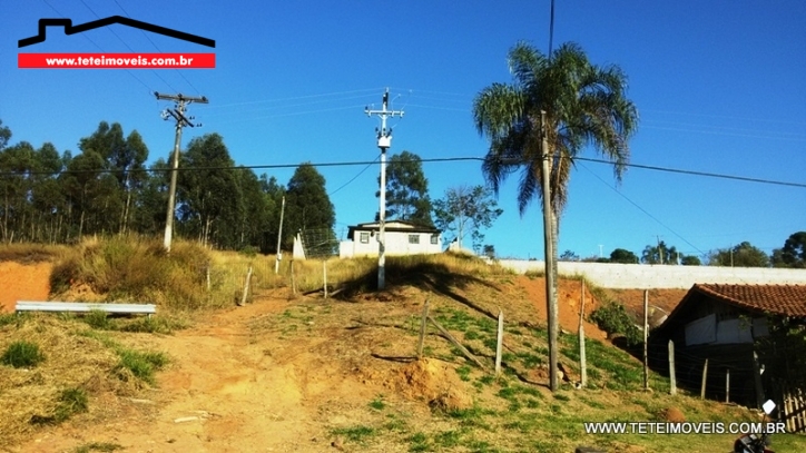 Salão na Beira da pista entre Bragança Paulista, Pinhalzinho